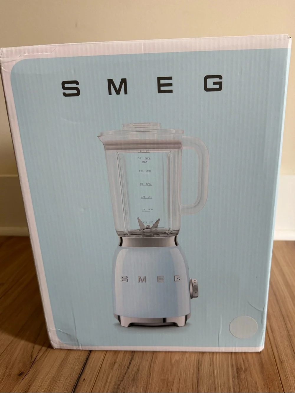 New In Box SMEG BLF03 Retro Style Blender Pastel Blue